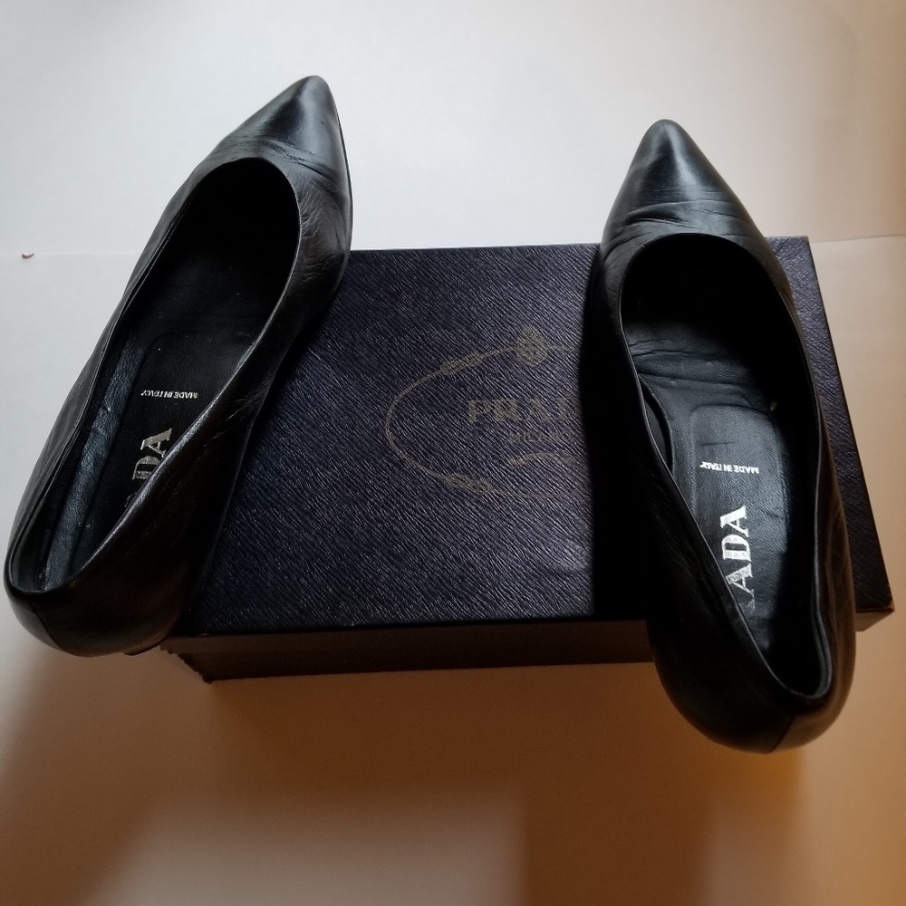 Prada Black  Leather Shoes